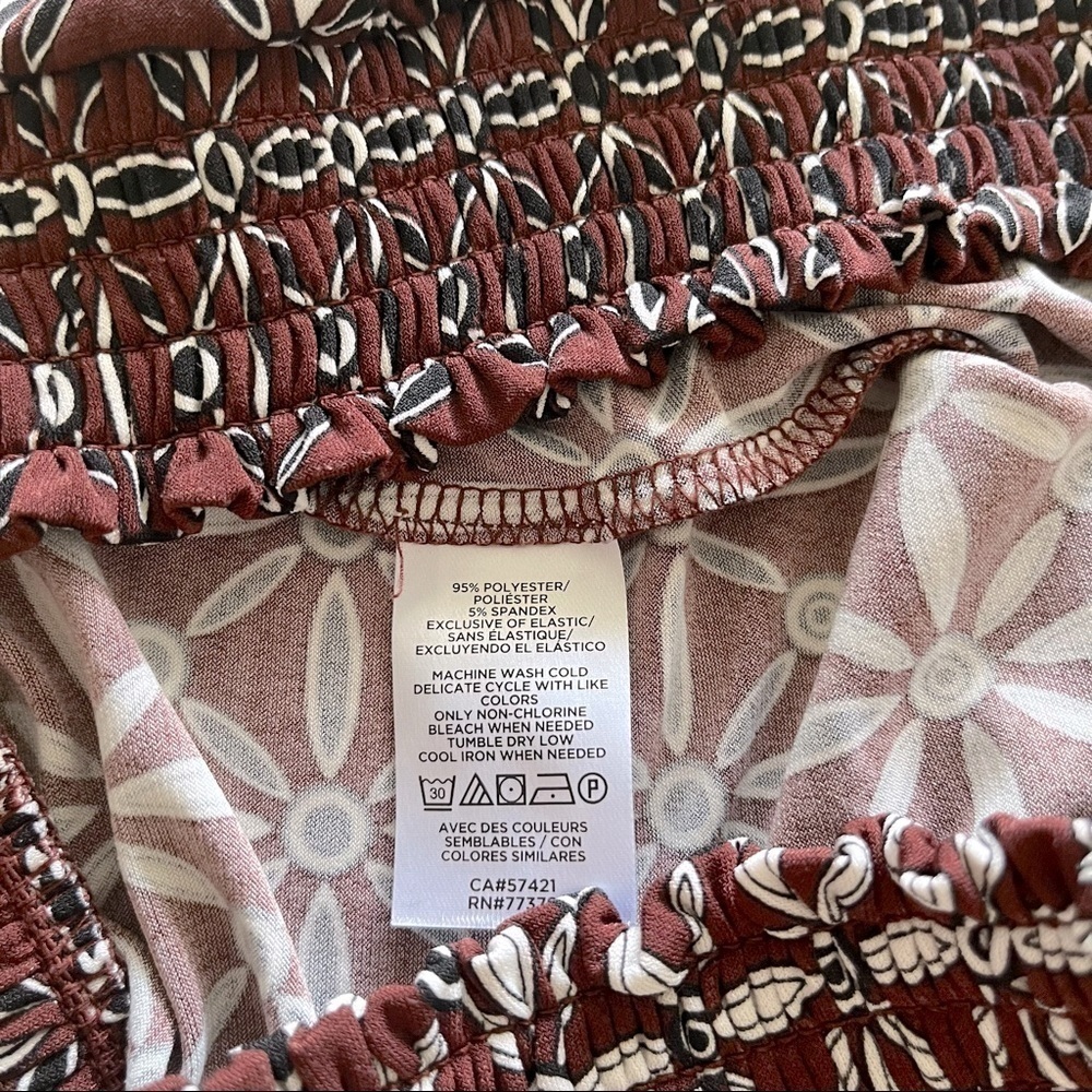 𝅺ann TAYLOR- Brown Geometric print elasticized hem blouse top M Crop top - Picture 4 of 5